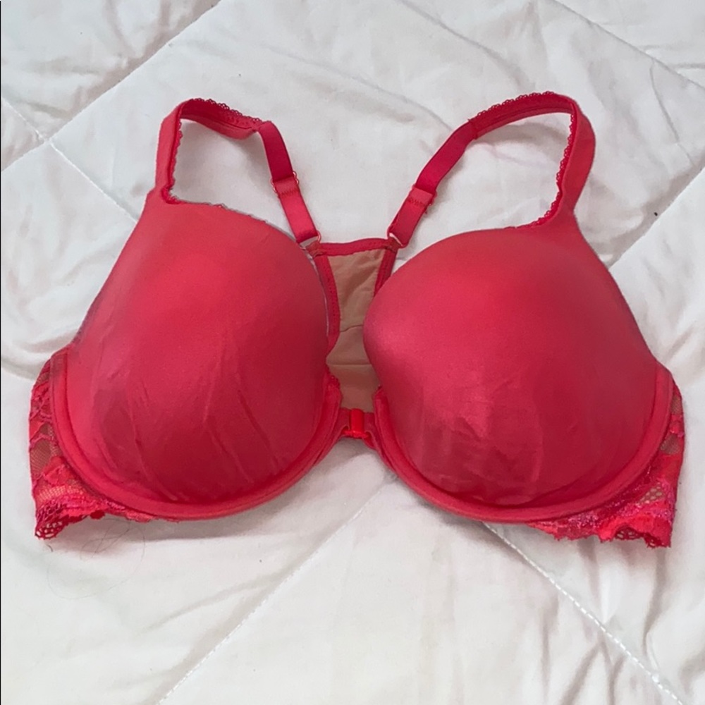 Victoria’s Secret front-clasp Razorback bra